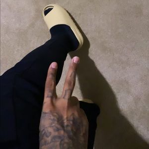 Meet your Posher, World